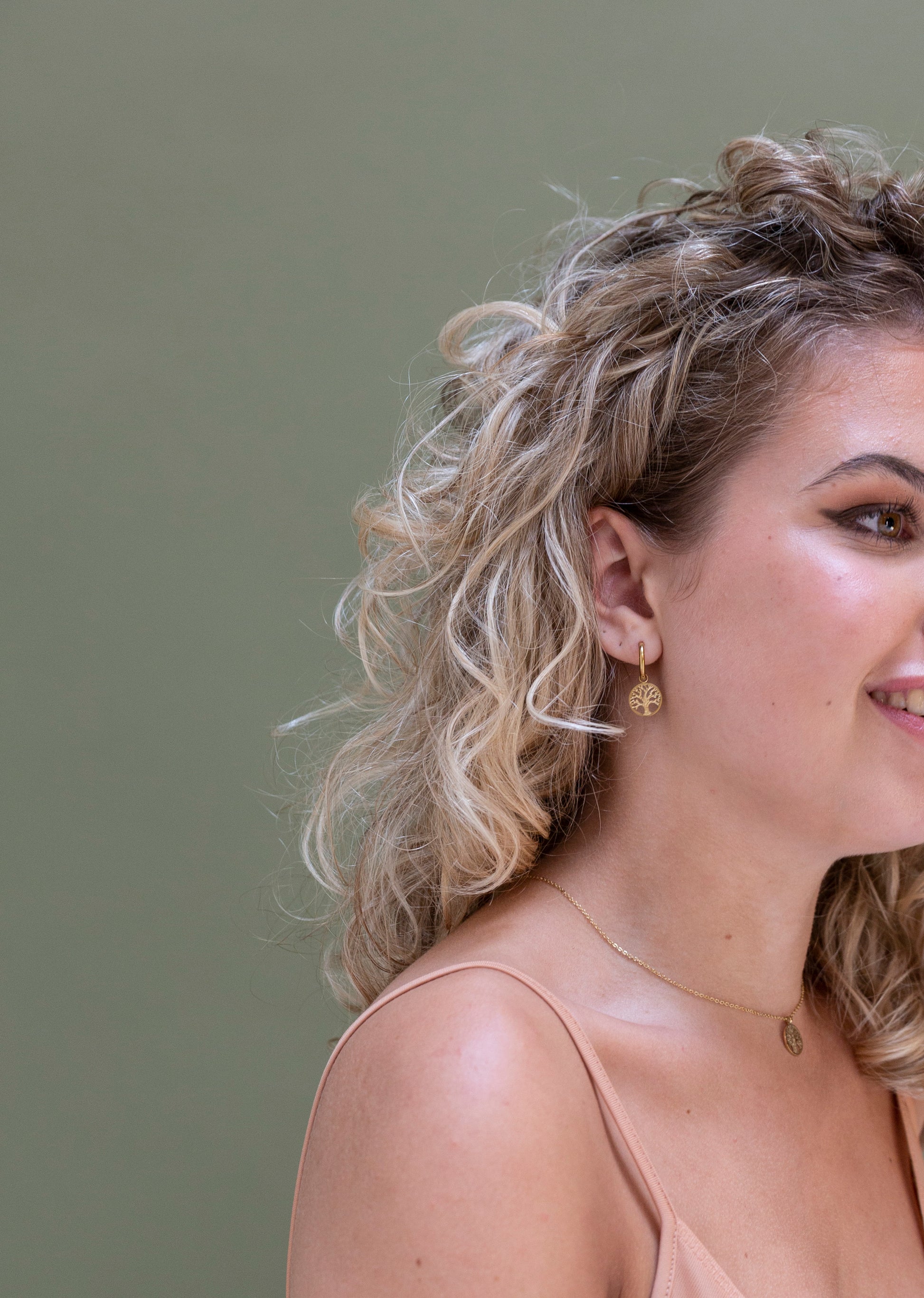 Colier de aur cu pandantiv pomul vieții